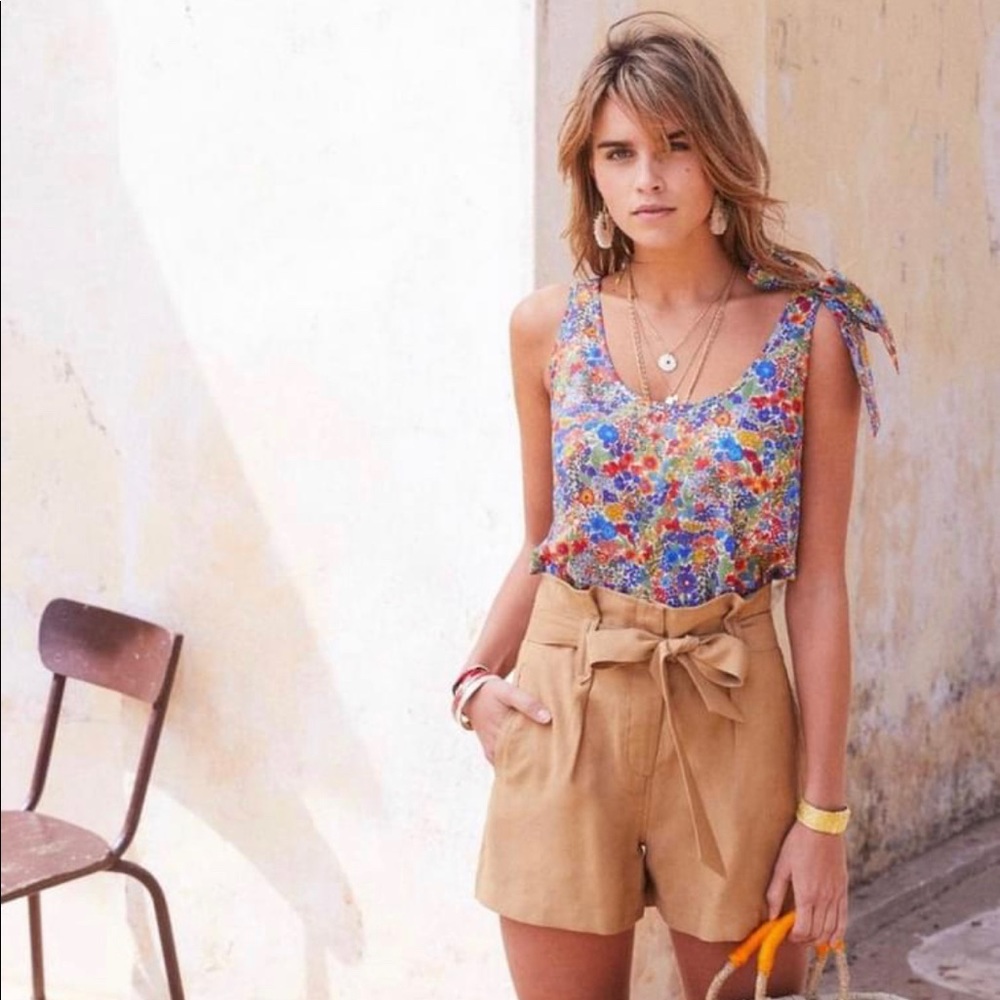 Women’s High-Waist Tie-Belt Tan Shorts